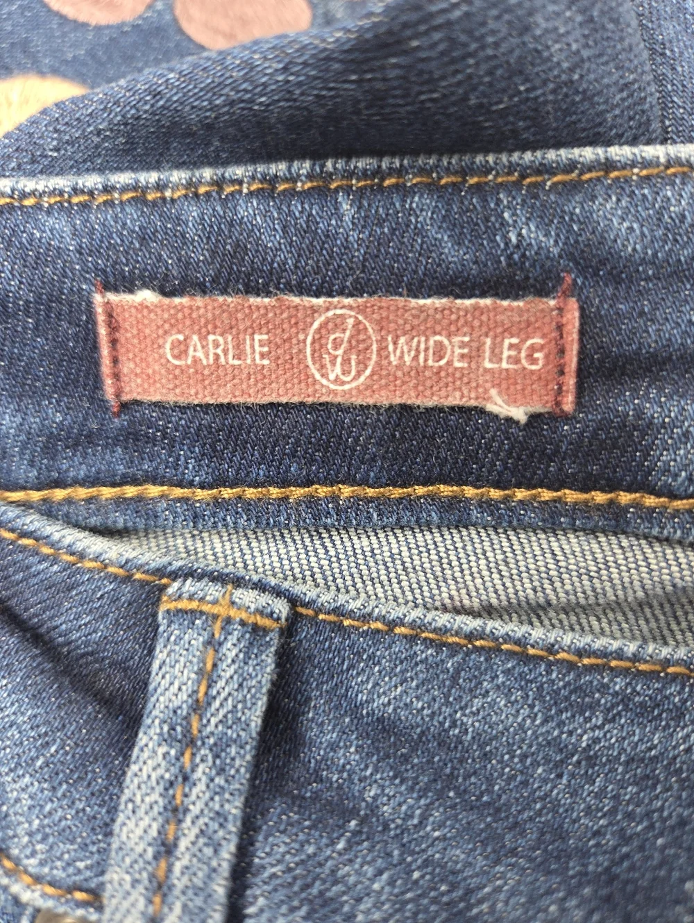 Driftwood Carlie Wide Leg Embroidered Retro Flower Womens Denim Jeans Size 6 NWT - Picture 6 of 7